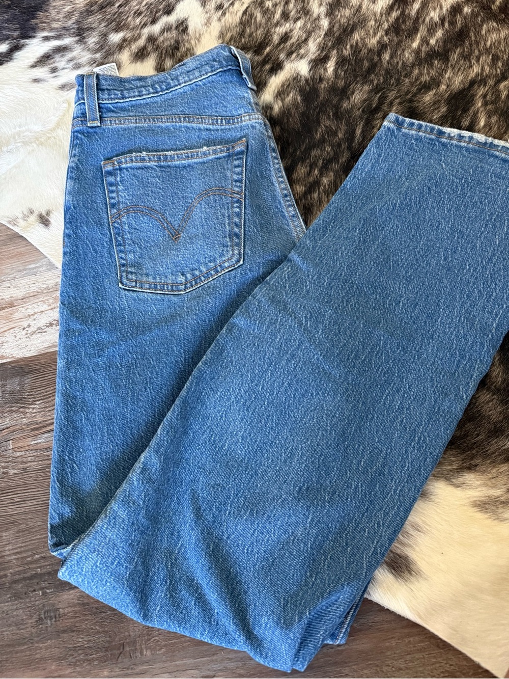 Levi's Women's Flare Jeans in Medium Blue Denim